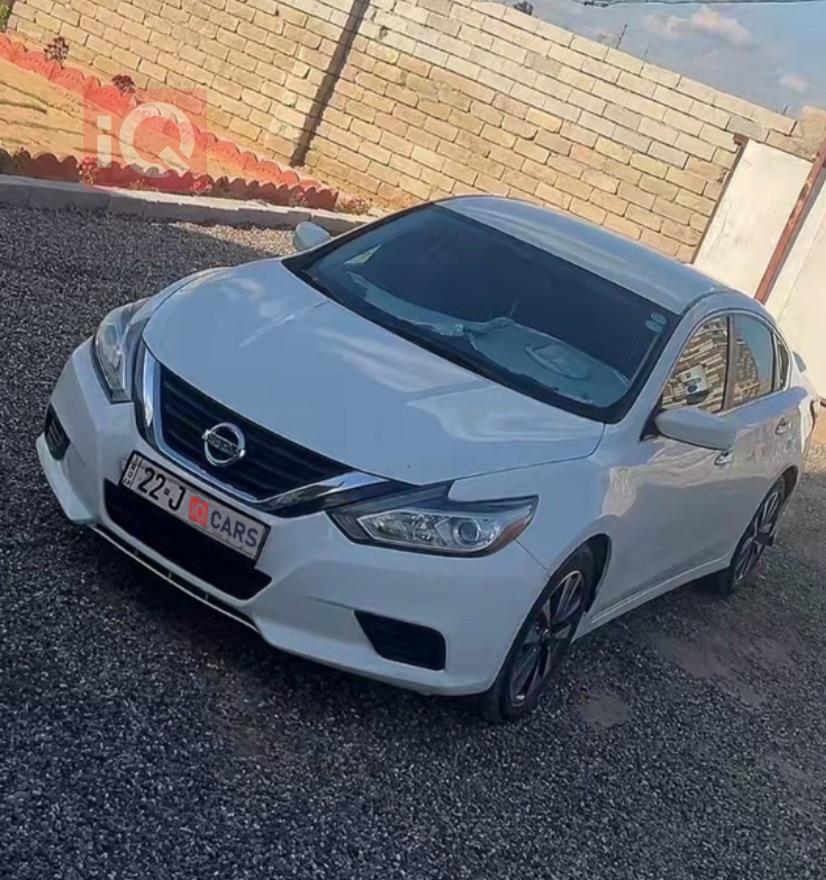 نيسان ألتيما